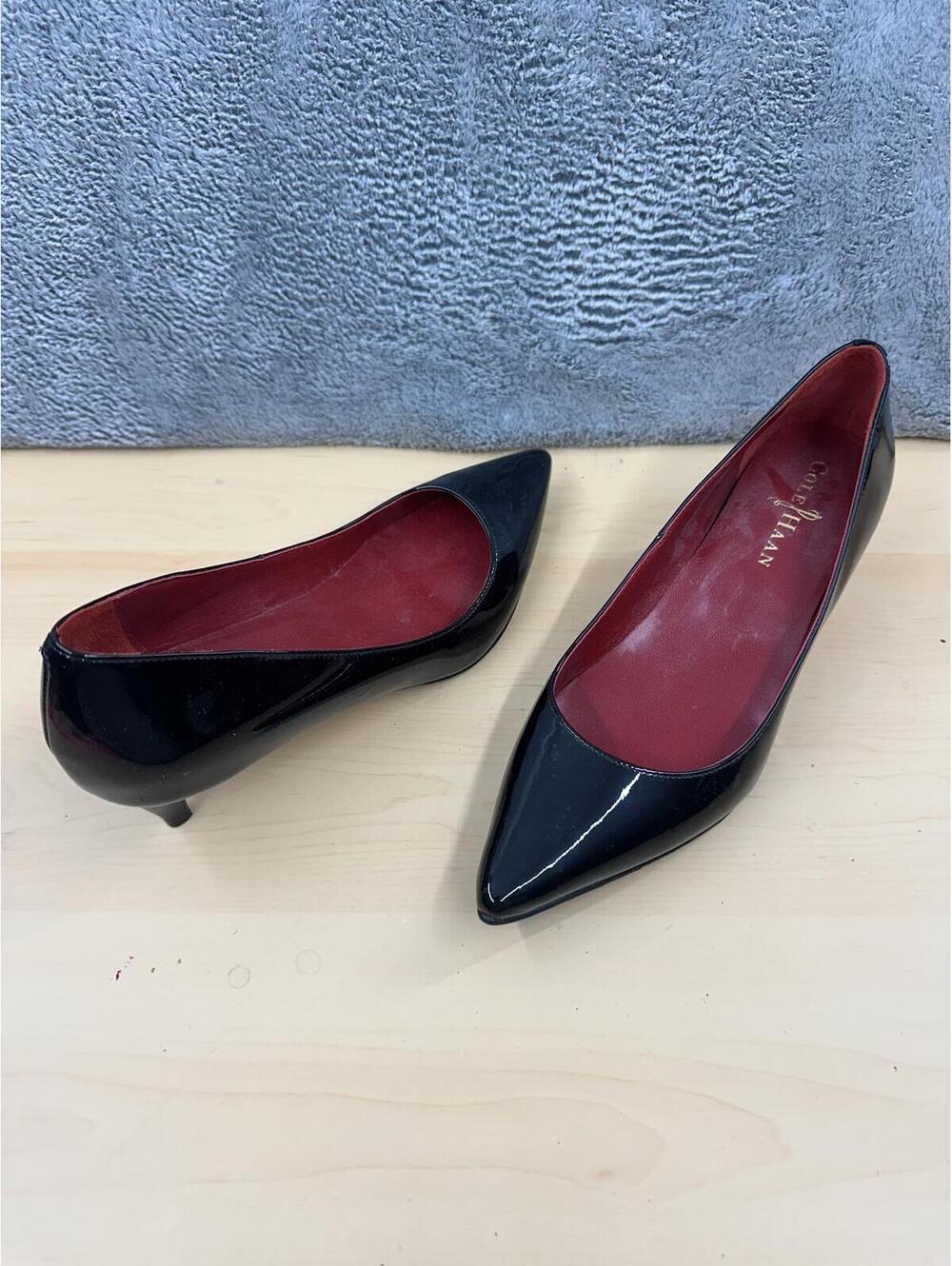 Cole Haan Black Patent Pointed Toe Kitten Heel Pumps**Runs Small like a SZ 6